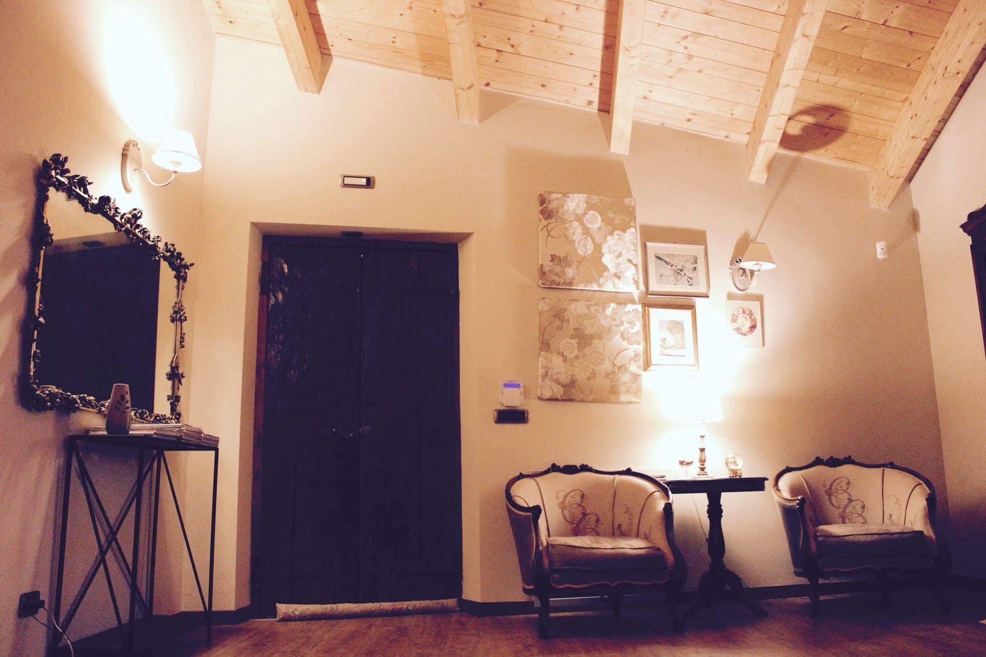 Hotel Cascina Castagneto CastellʼAlfero Exterior foto
